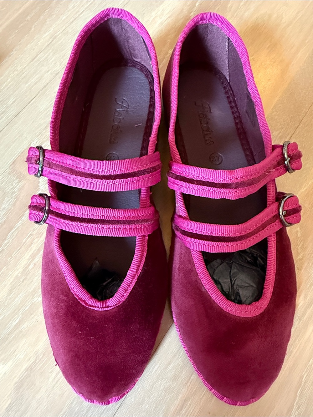 Flabelus Claire Women's Double-Strap Velvet Mary Janes in Burgundy NWT - Picture 2 of 6